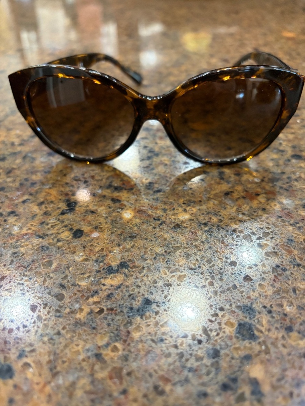 Coach sunglasses - Picture 1 of 4